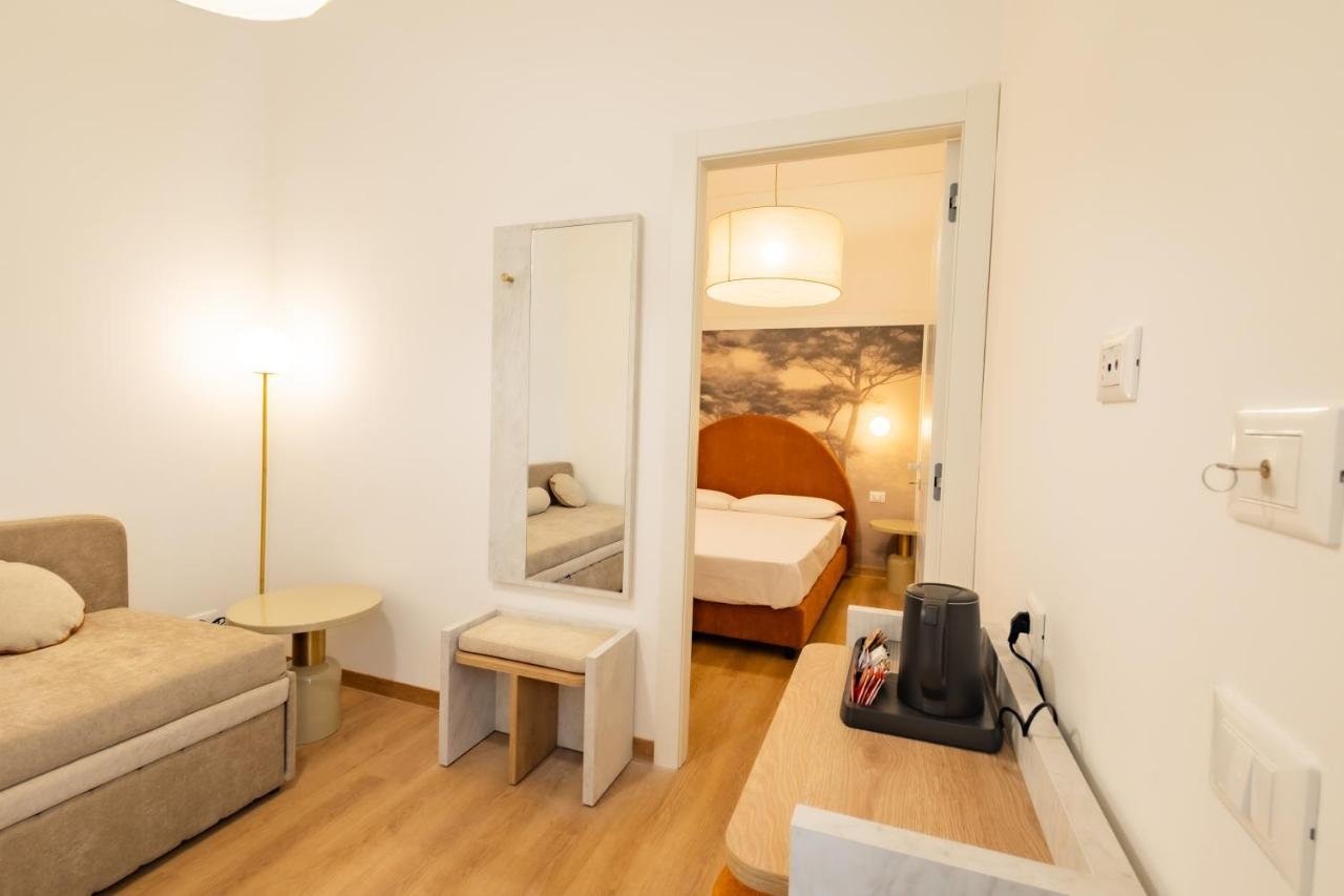 Lina's Room — Cinisi